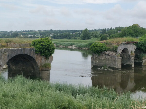 Passerelle sur le pont de la Roque